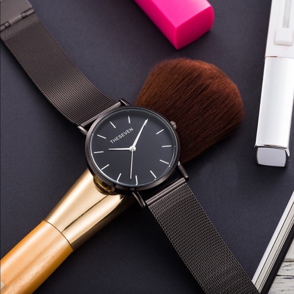 Accessories - Clean simplicity watch💕